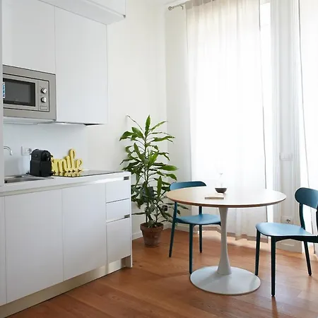 Comfy Station 아파트
